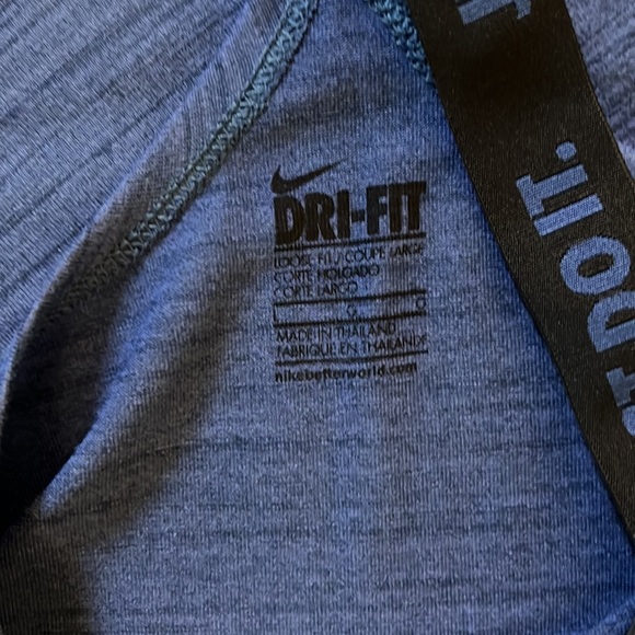 Nike Tank. Size L. Blue. Worn once. Perfect condition. - Picture 5 of 5